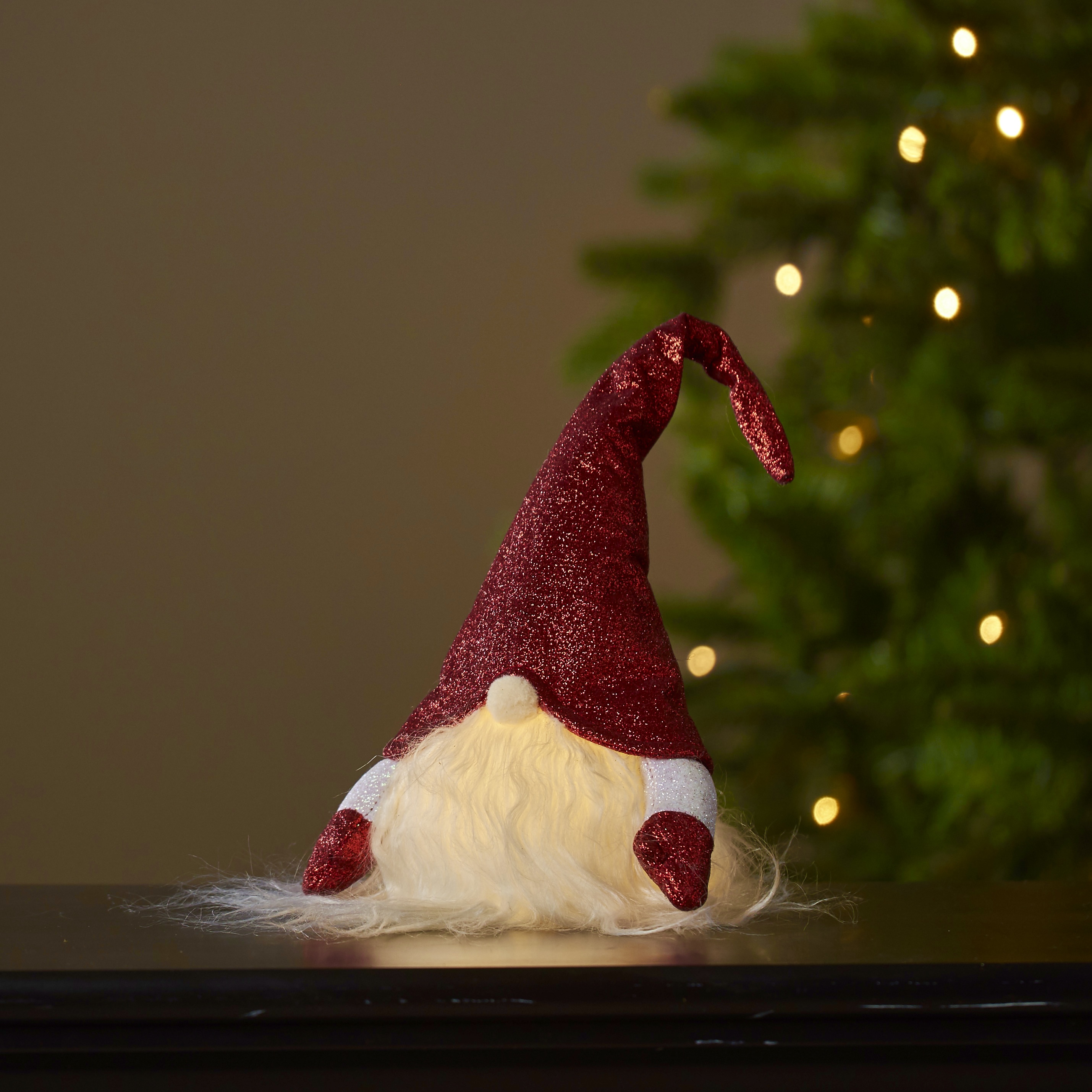 Tomte Herman med belysning 28 cm röd