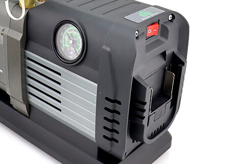 Vakuumpump batteridriven Tvåstegs 4,5 CFM - 3