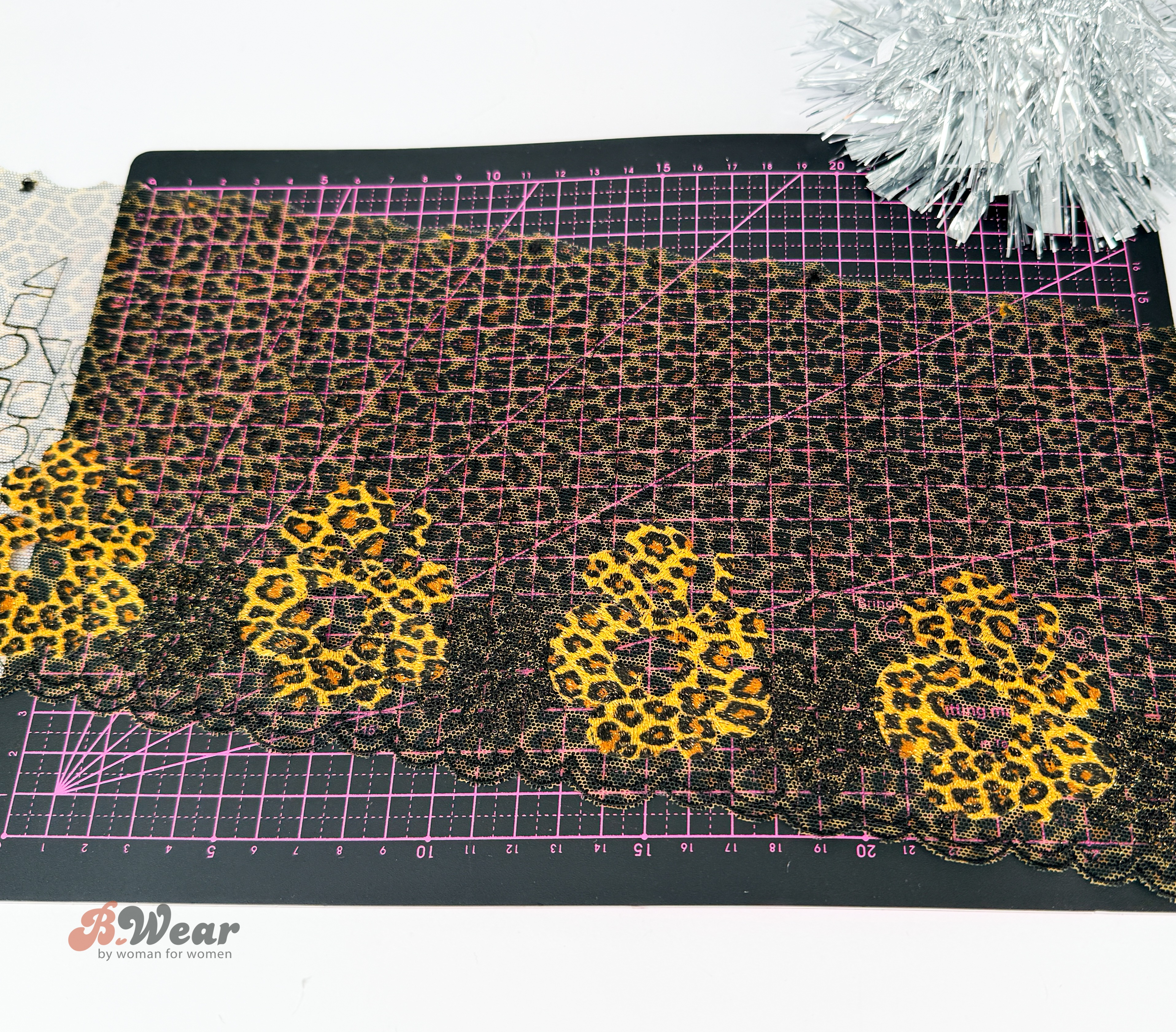 Floral leopard - Non-stretch lace 15 cm - Right & Left