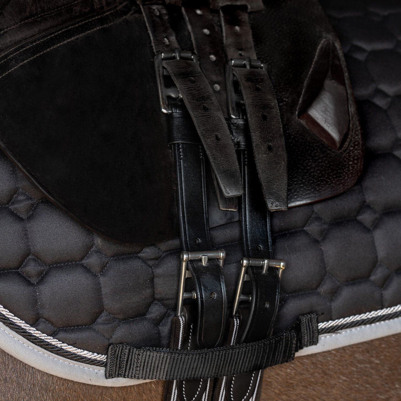 Extension strap for saddle girth QHP