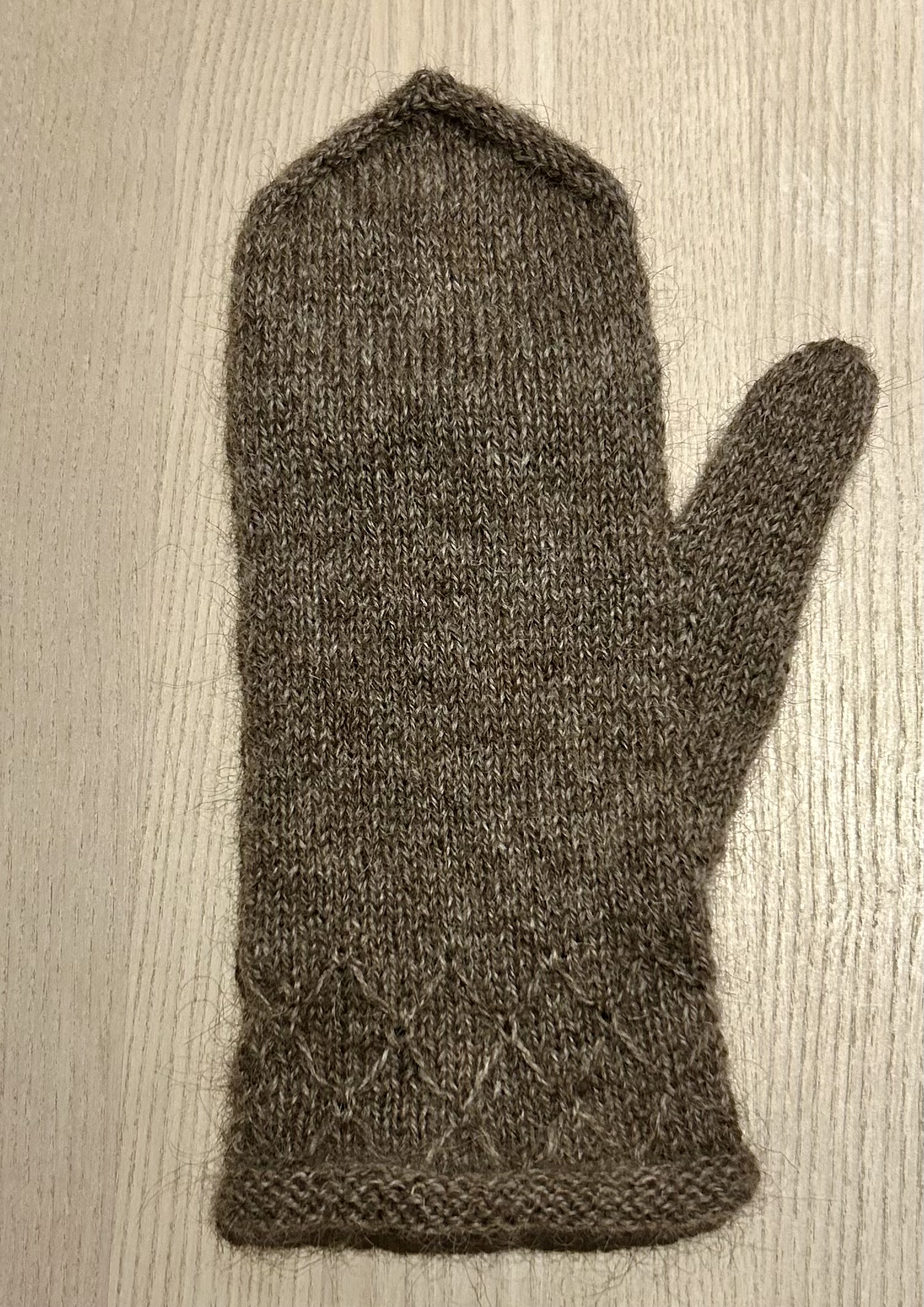 Pattern Avelsås Farm mittens - 2