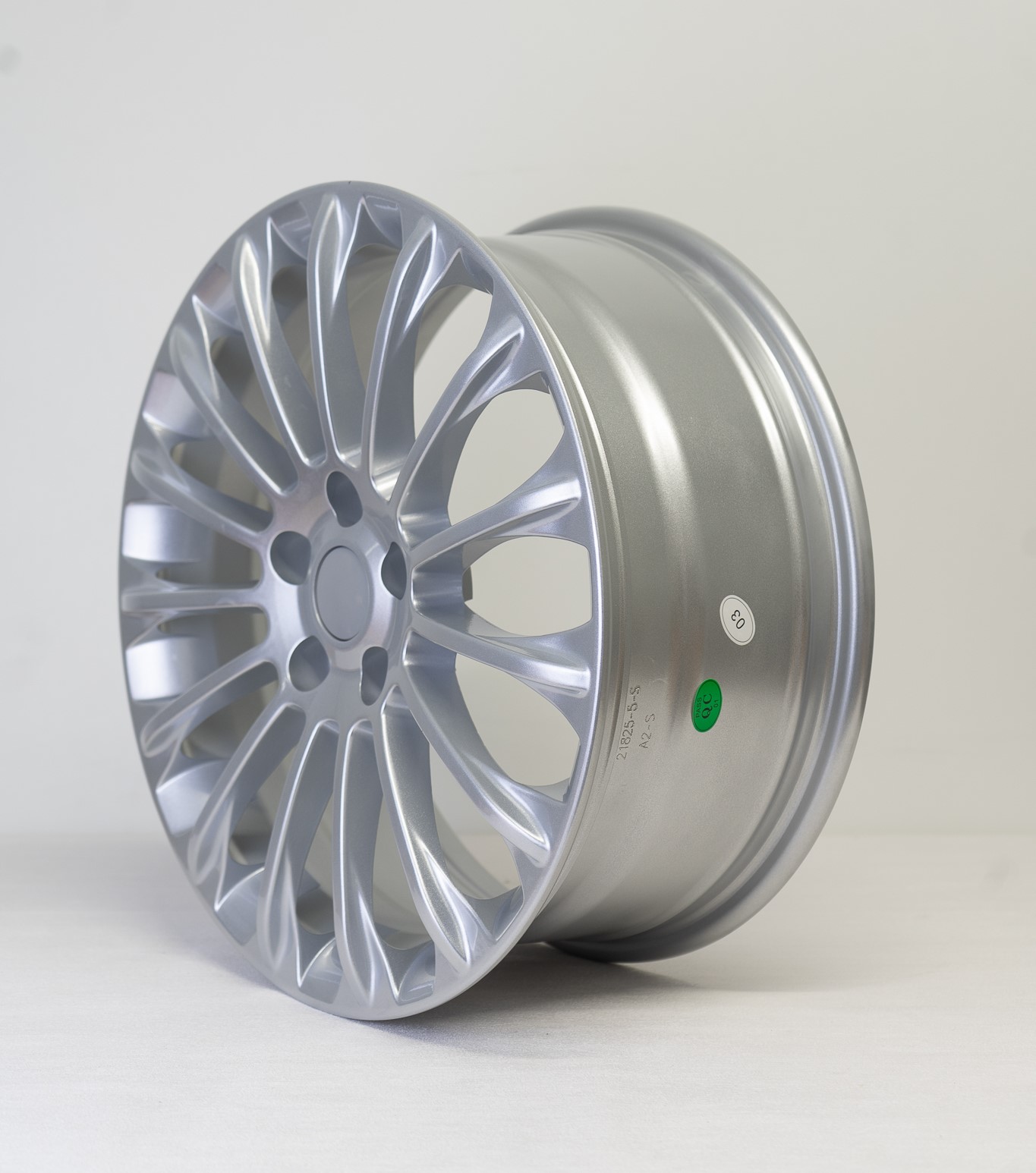 17" Focus Multispoke silver 5x108  - 2