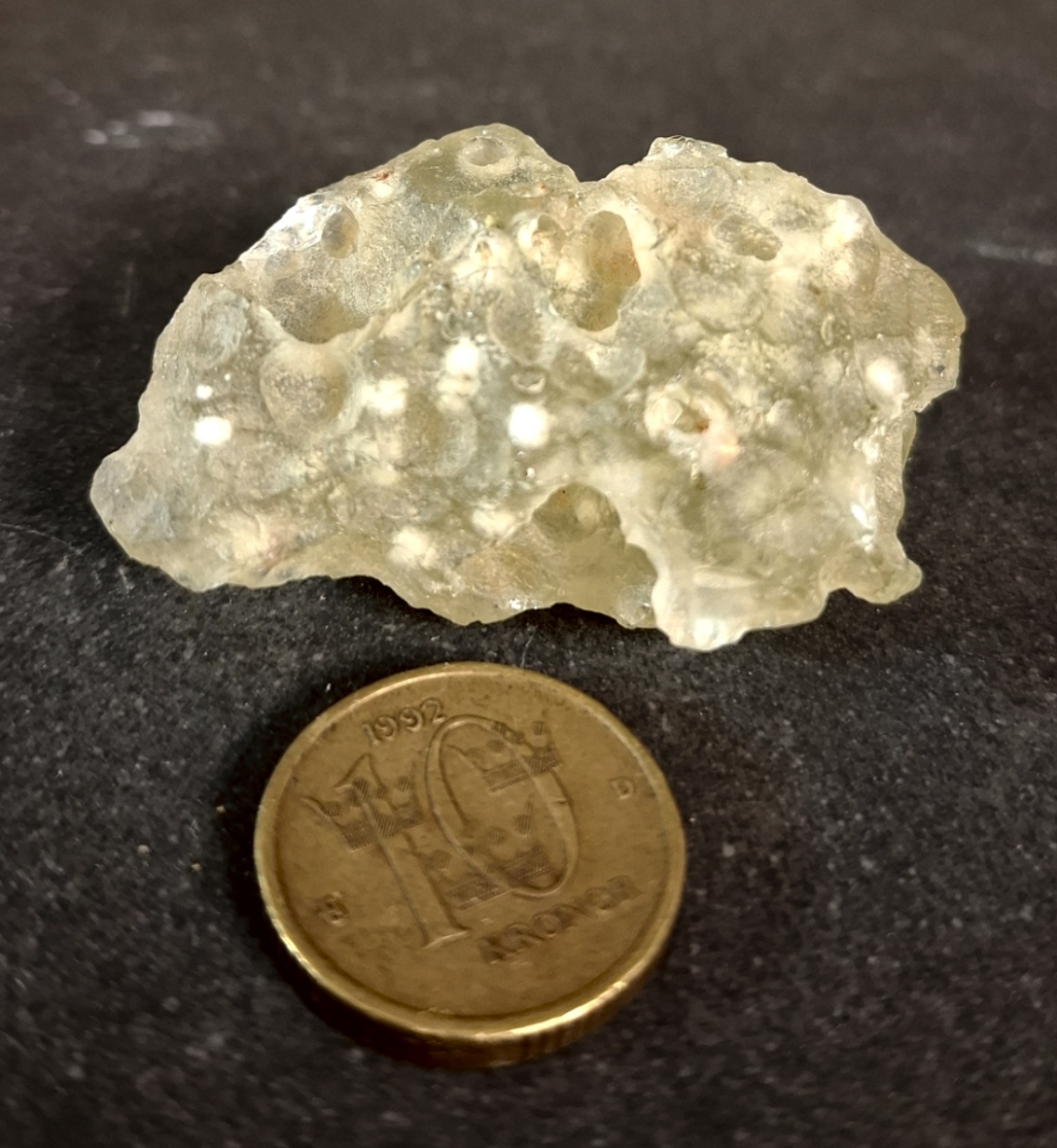Libyskt ökenglas , Tektit - 25,6gram - 3