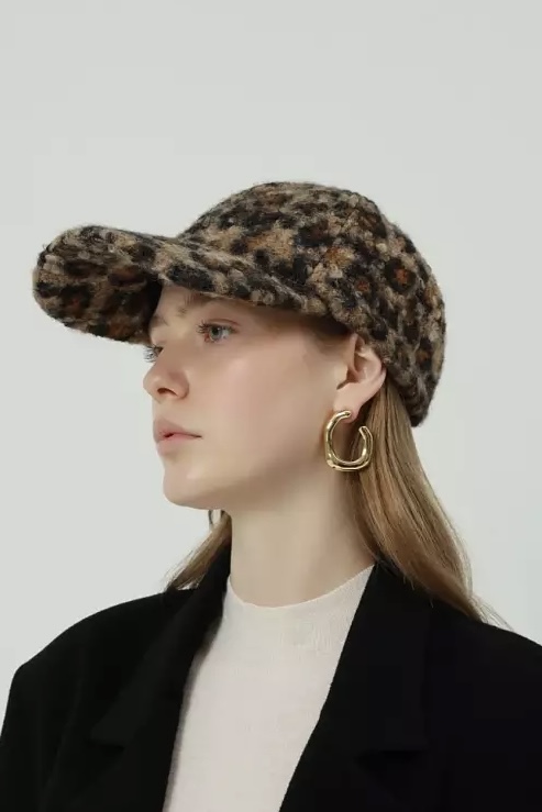 Qnuz -  Rie Fluffy Leo Cap - 2