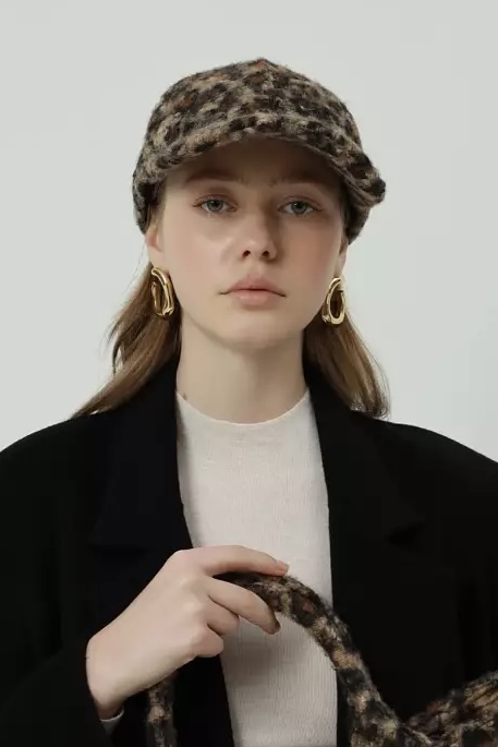 Qnuz -  Rie Fluffy Leo Cap