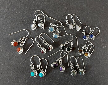 Örhängen i Silver med Cabochon