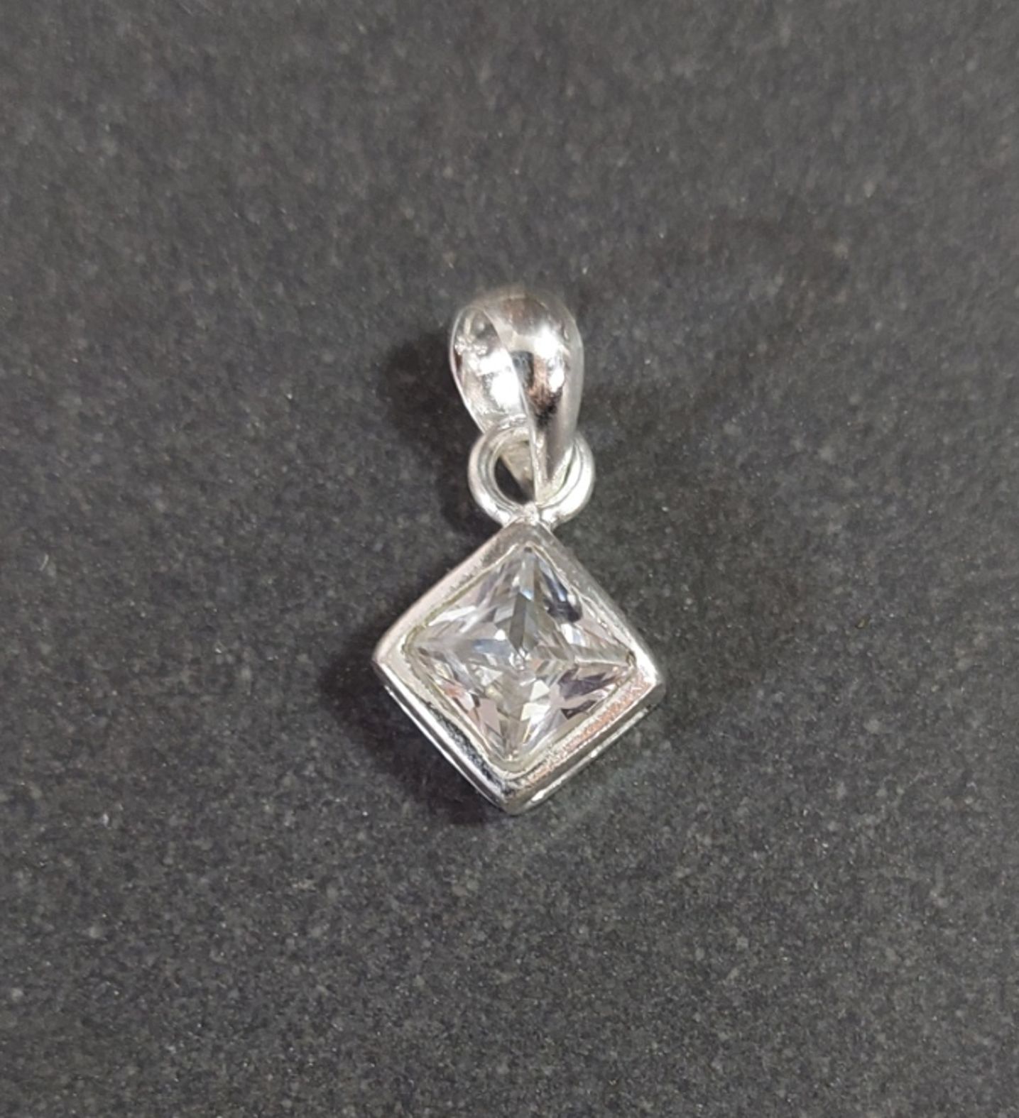 Silver hängen med Sten Cabochon i kvadratisk form  - 16