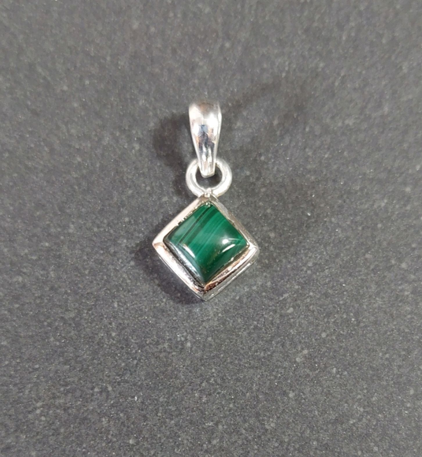 Silver hängen med Sten Cabochon i kvadratisk form  - 21