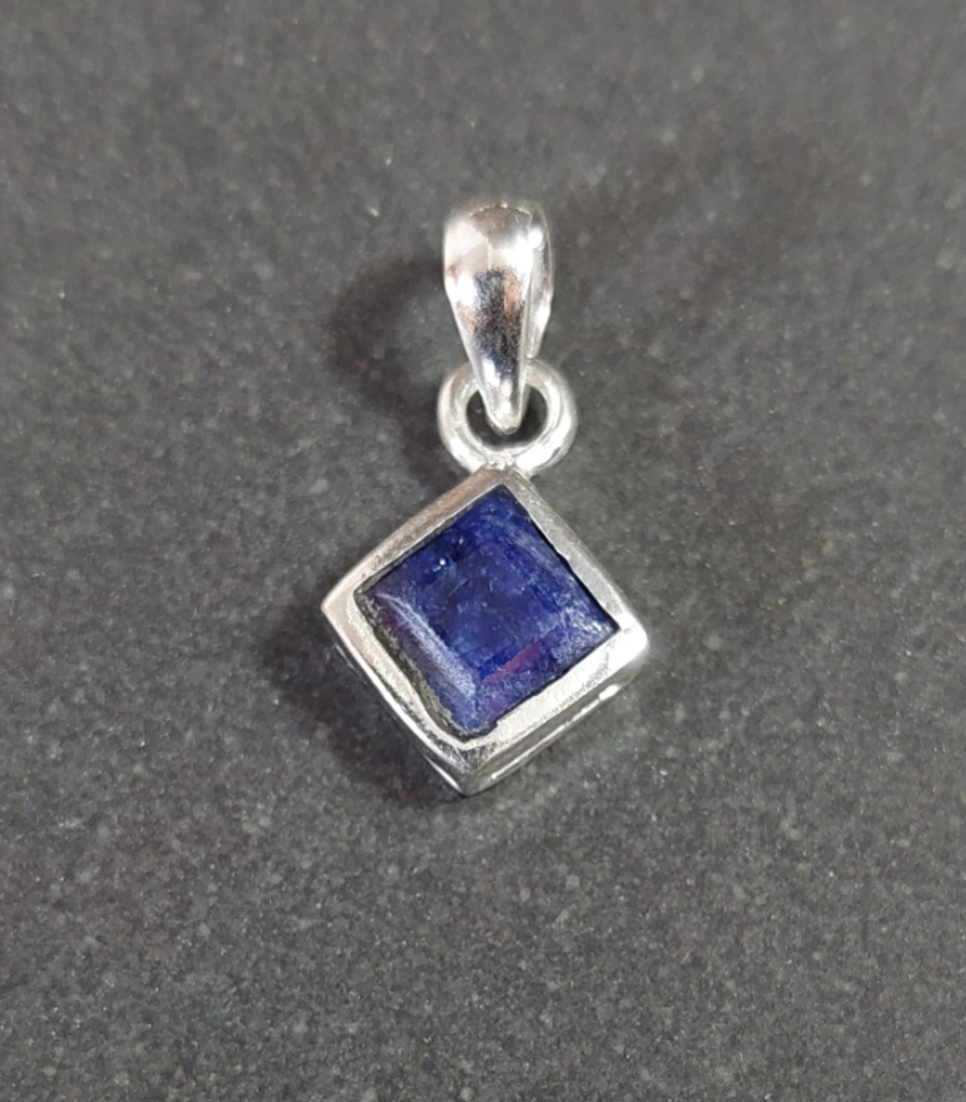 Silver hängen med Sten Cabochon i kvadratisk form  - 9