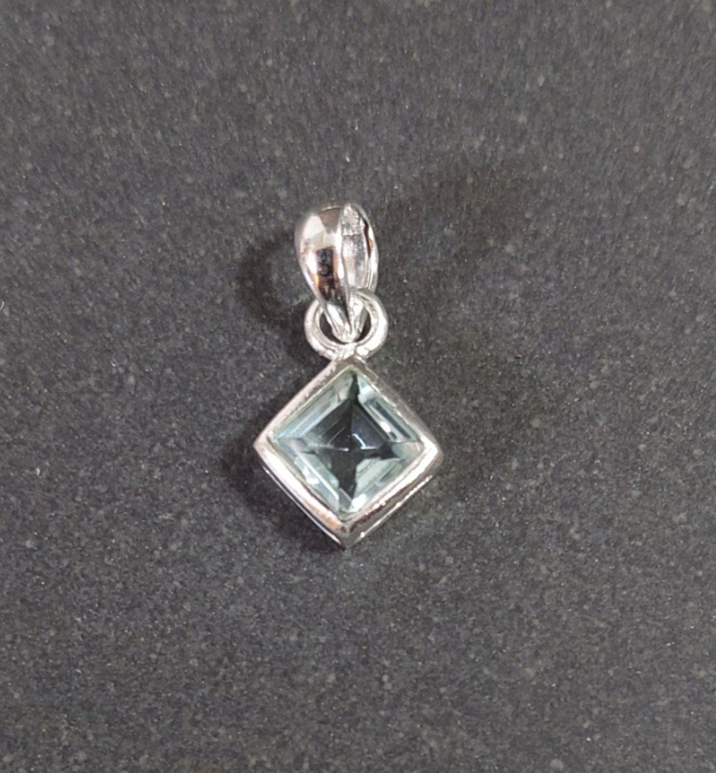Silver hängen med Sten Cabochon i kvadratisk form  - 14