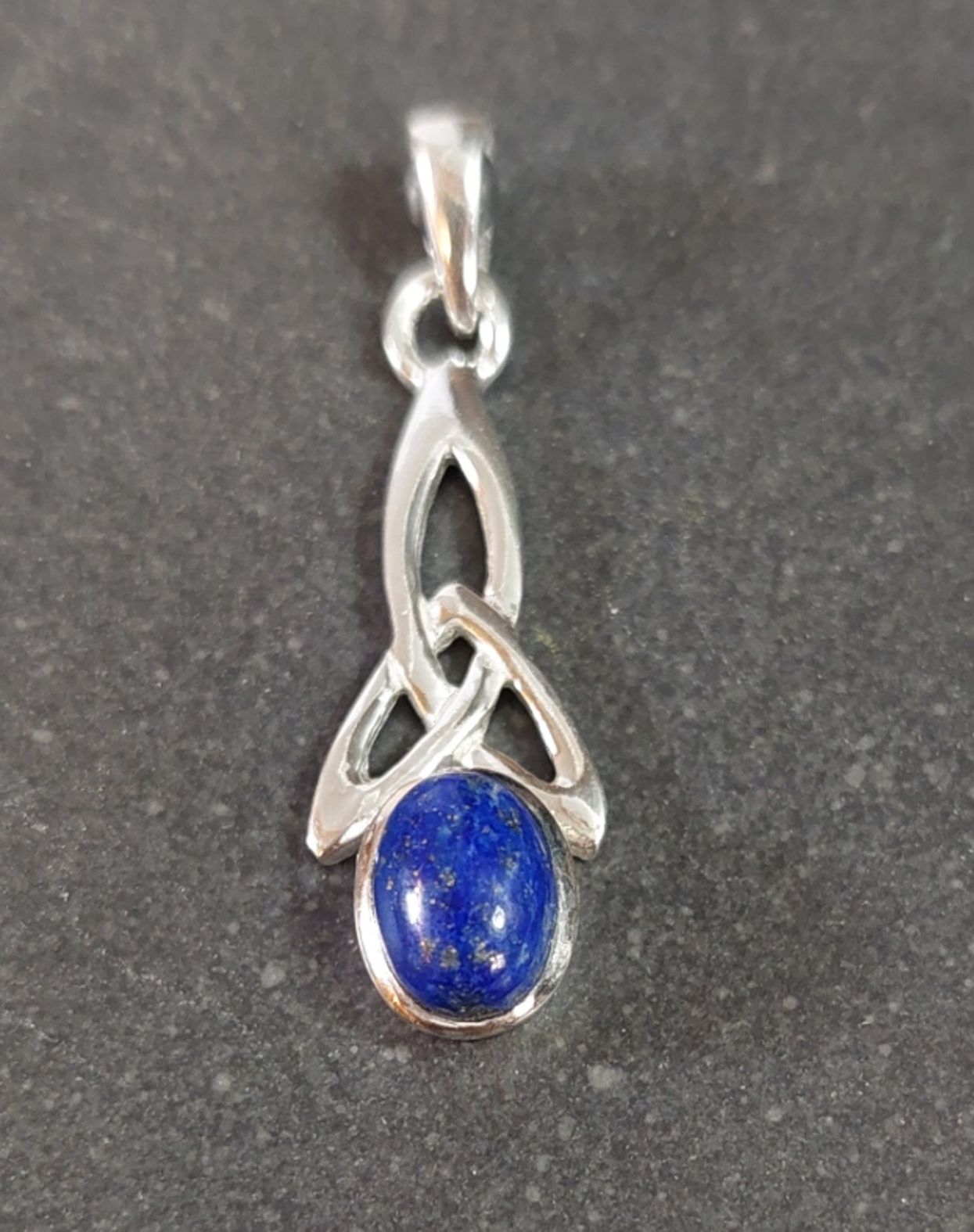 Silver hänge med Sten Cabochon - Triquetra - 13
