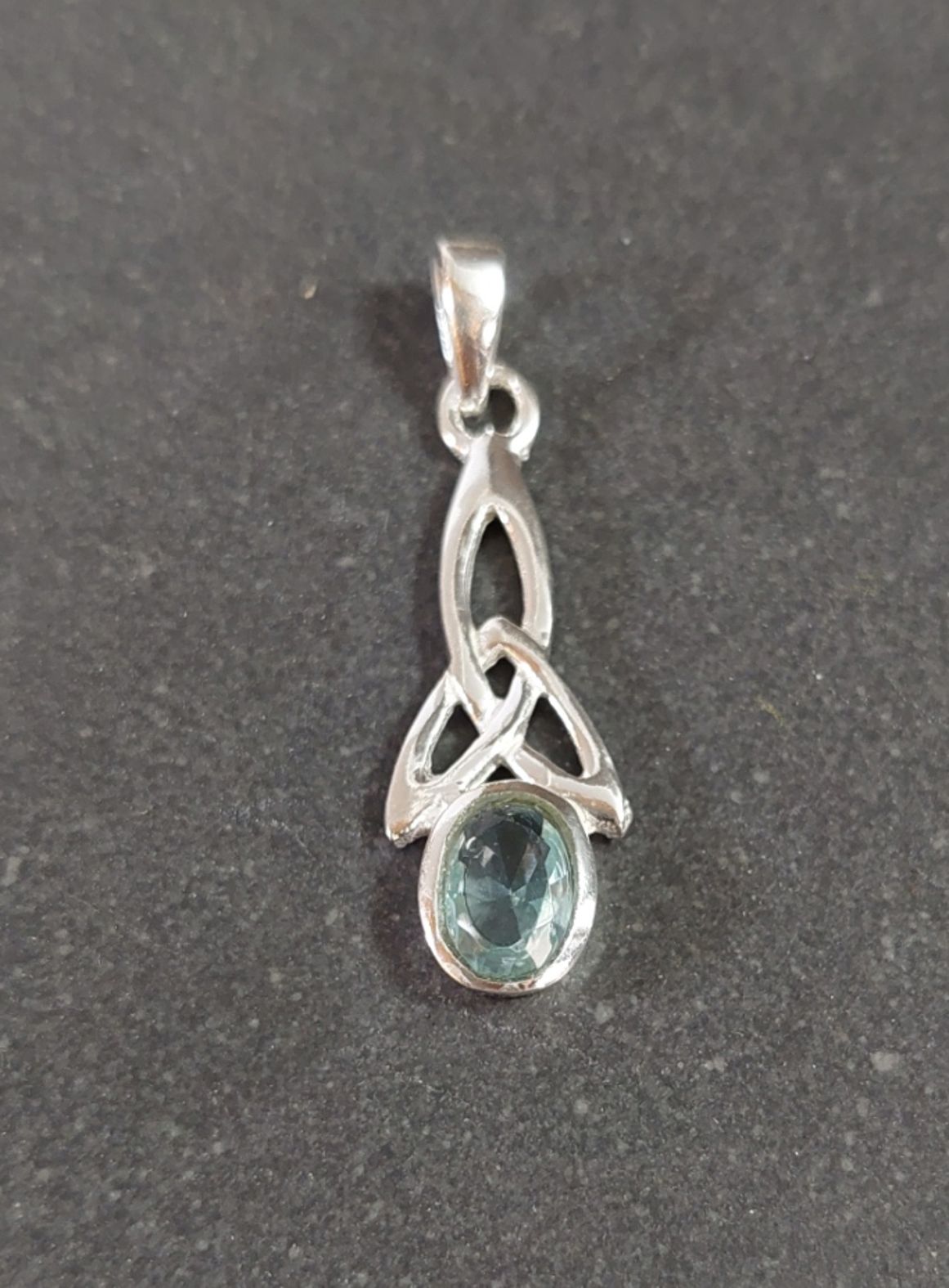Silver hänge med Sten Cabochon - Triquetra - 17