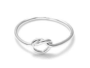 Knut Ring i Äkta 925 Silver storlek 7, Klassisk och Tidlös Accessoar, Knutet Rep Smycke