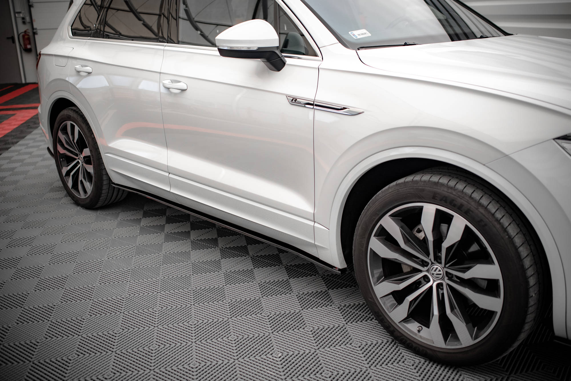 Maxton - Side Skirts Diffusers Volkswagen Touareg R-line Mk3/MLB - 3