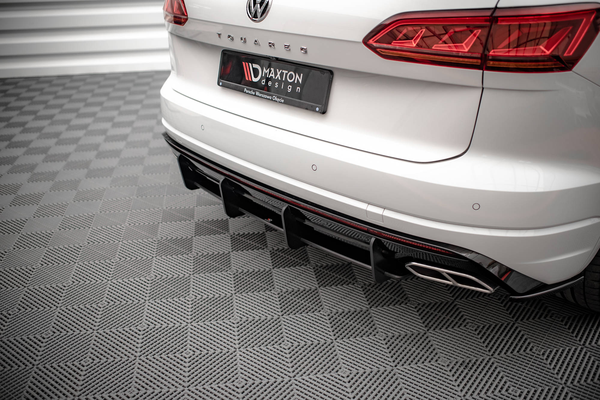 Maxton - Street Pro Rear Diffuser Volkswagen Touareg R-Line Mk3/MLB  - 3