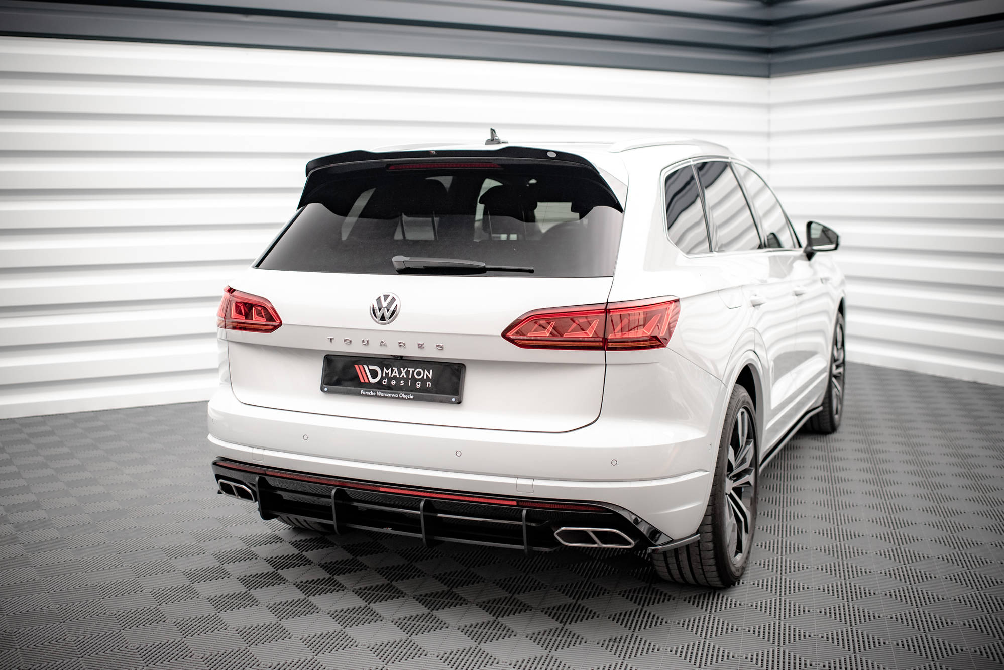 Maxton - Street Pro Rear Diffuser Volkswagen Touareg R-Line Mk3/MLB  - 2