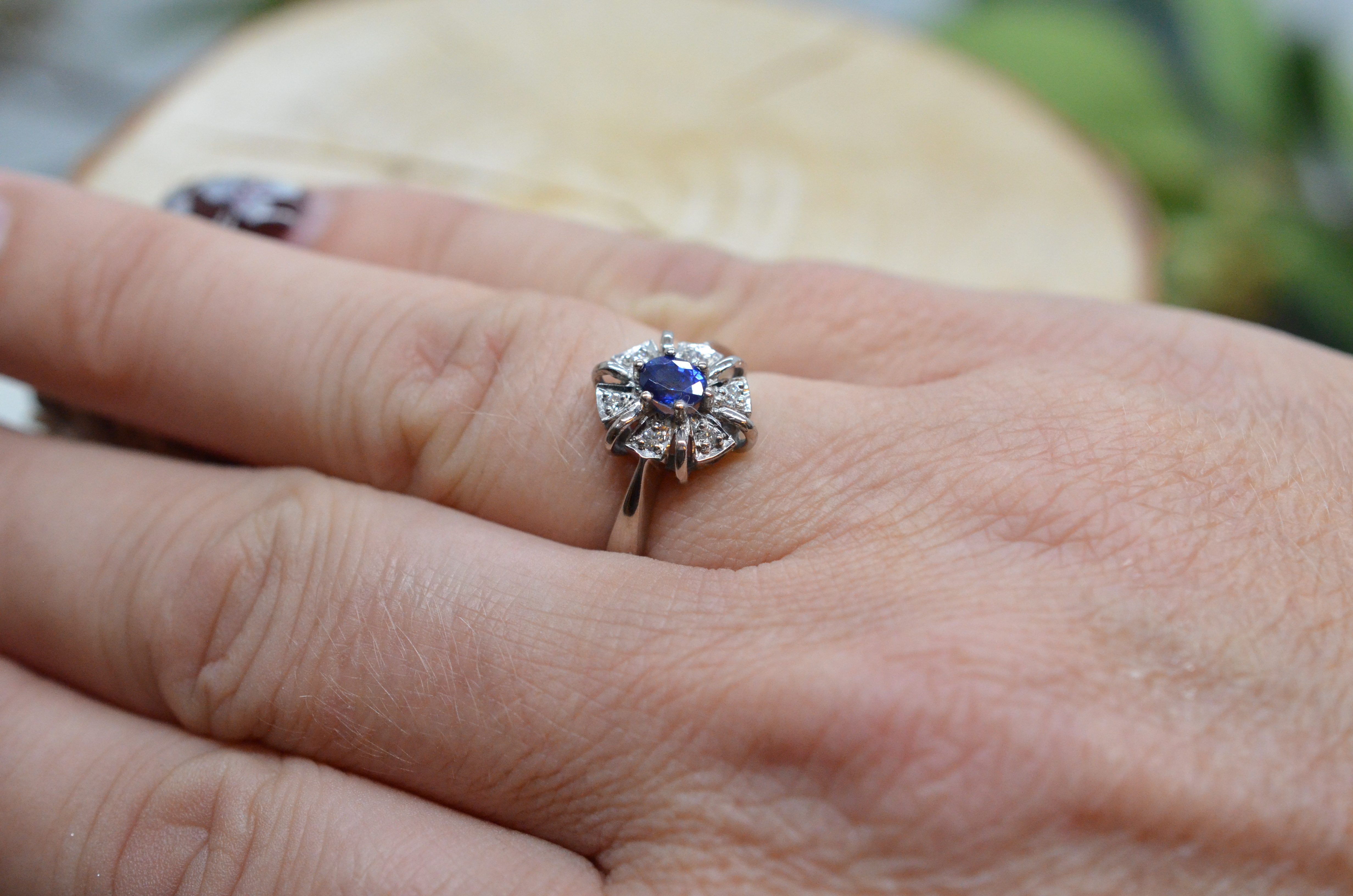 Second Hand 18k ring i vitguld med en blå safir och diamanter - 5