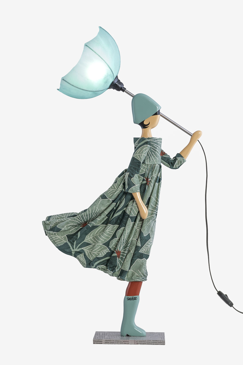 Lampa - Flicka med paraply - Lois