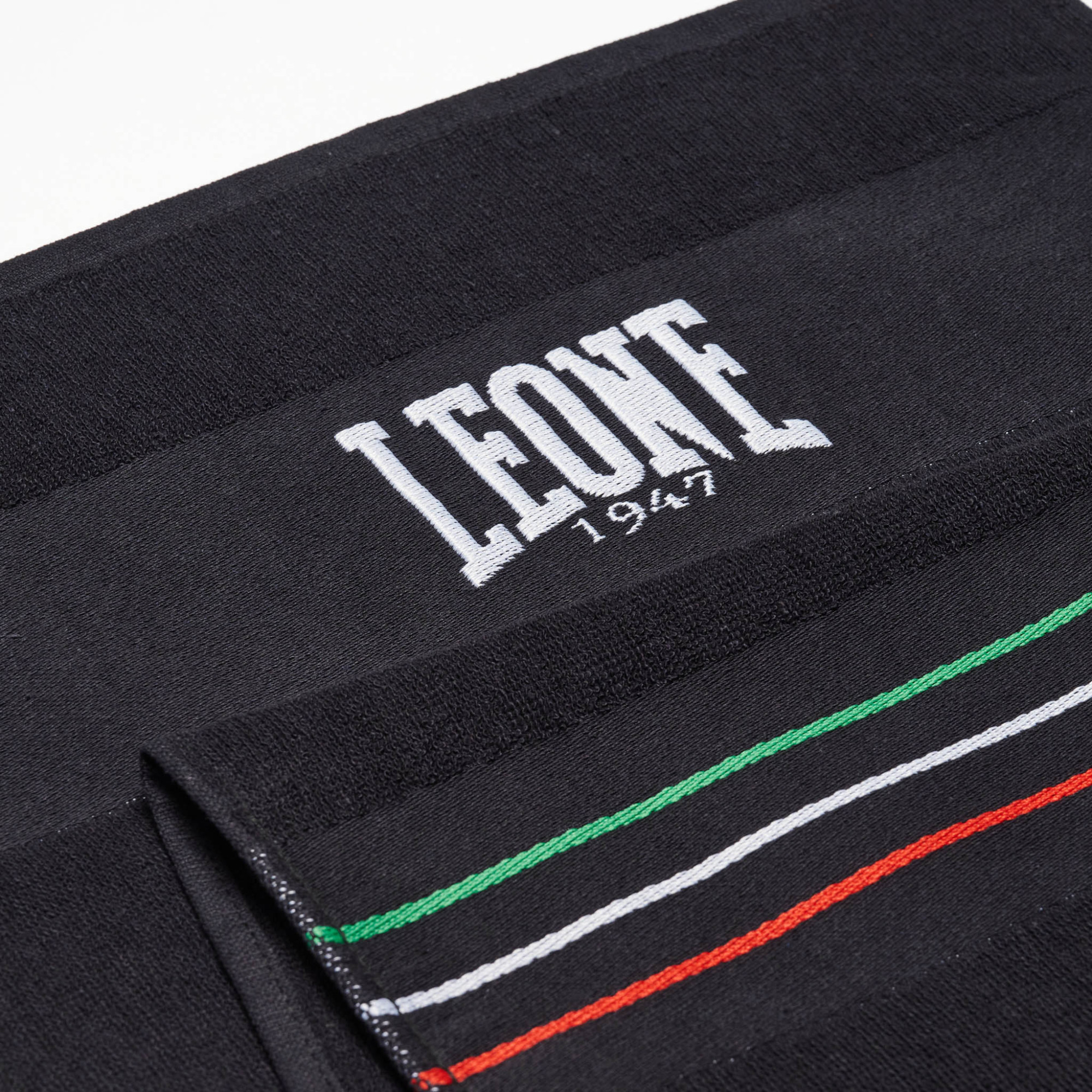 Leone FLAG Towel, Black 40 x 100 cm
