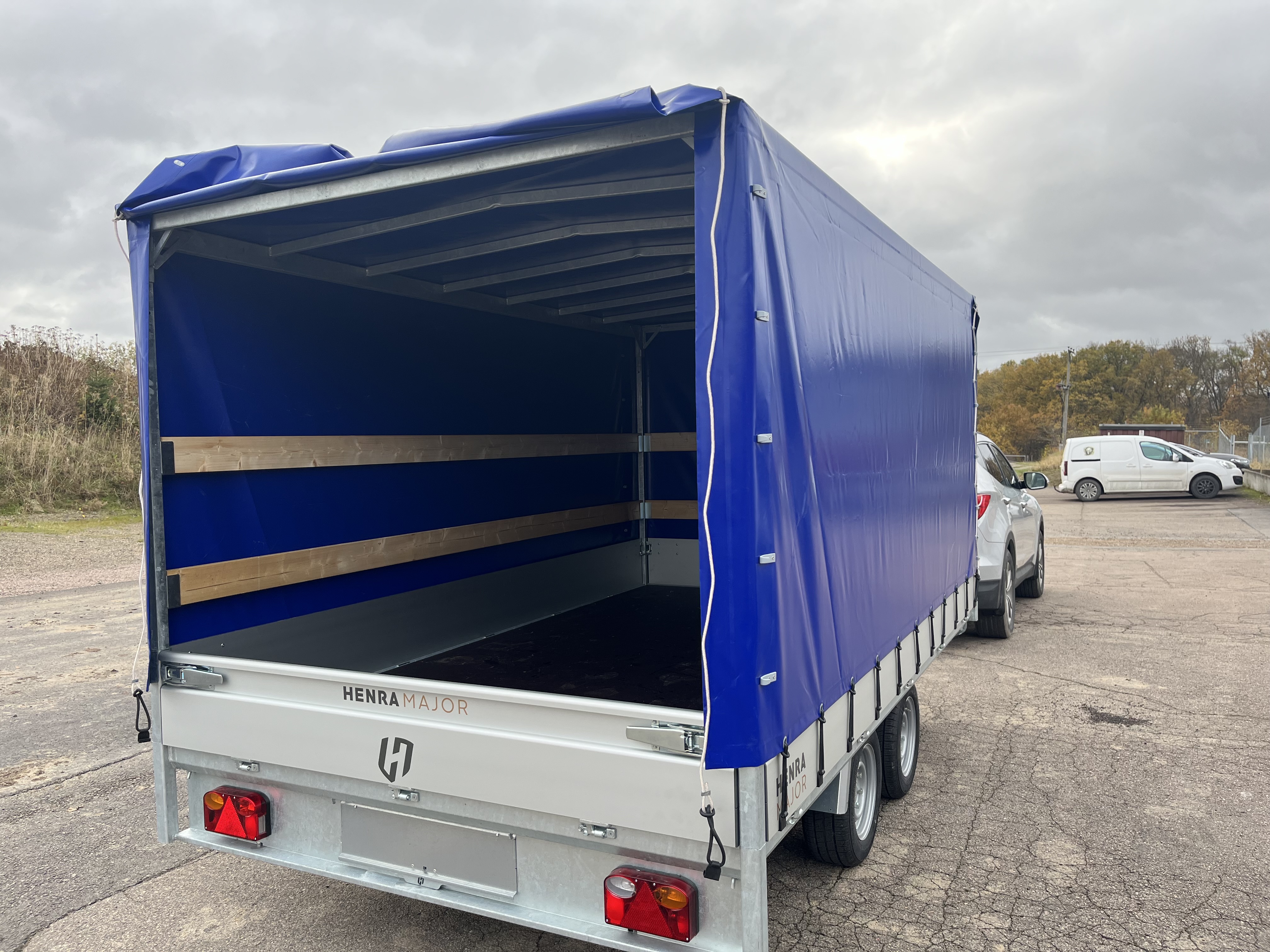 HENRA Major 351 x 202 cm ::: 2000 kg ::: med kapell - 5