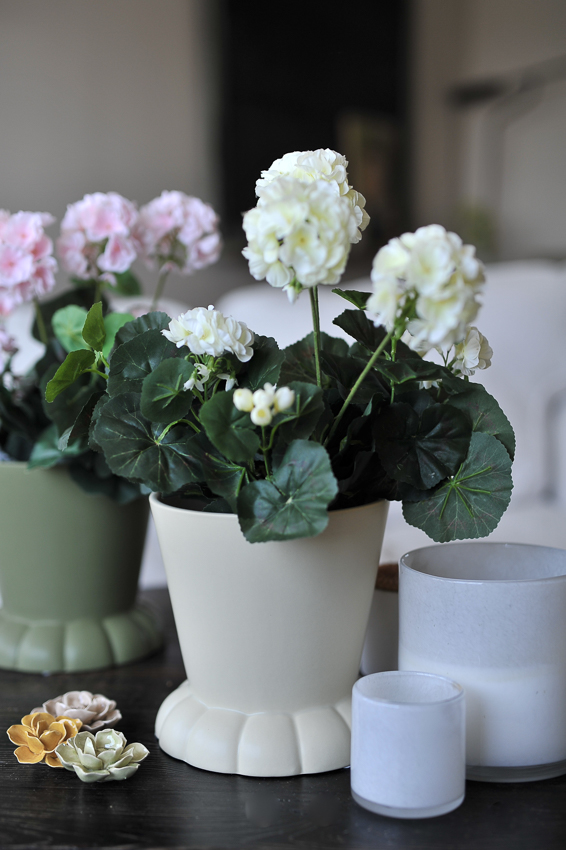 Flora Pot - Kruka - Vas Small - Creme - 19x20 cm - DBKD - 12