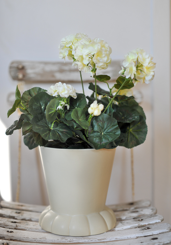 Flora Pot - Kruka - Vas Small - Creme - 19x20 cm - DBKD - 11