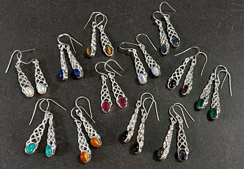 Keltisk knut Örhängen i Silver med Cabochon