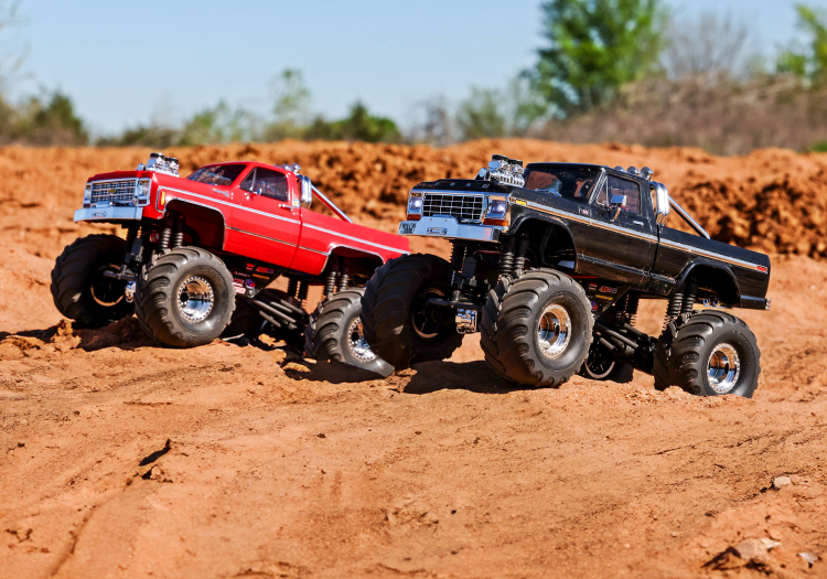 TRX-4MT Ford F-150 Monster Truck RTR Black - 2S LiPo/USB Charger - 8