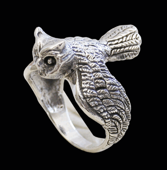 Världens häftigaste uggla ring i Äkta silver.