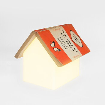 Bookrest Lamp : Just add your favourite book! - Smart läslampa och bokstöd 