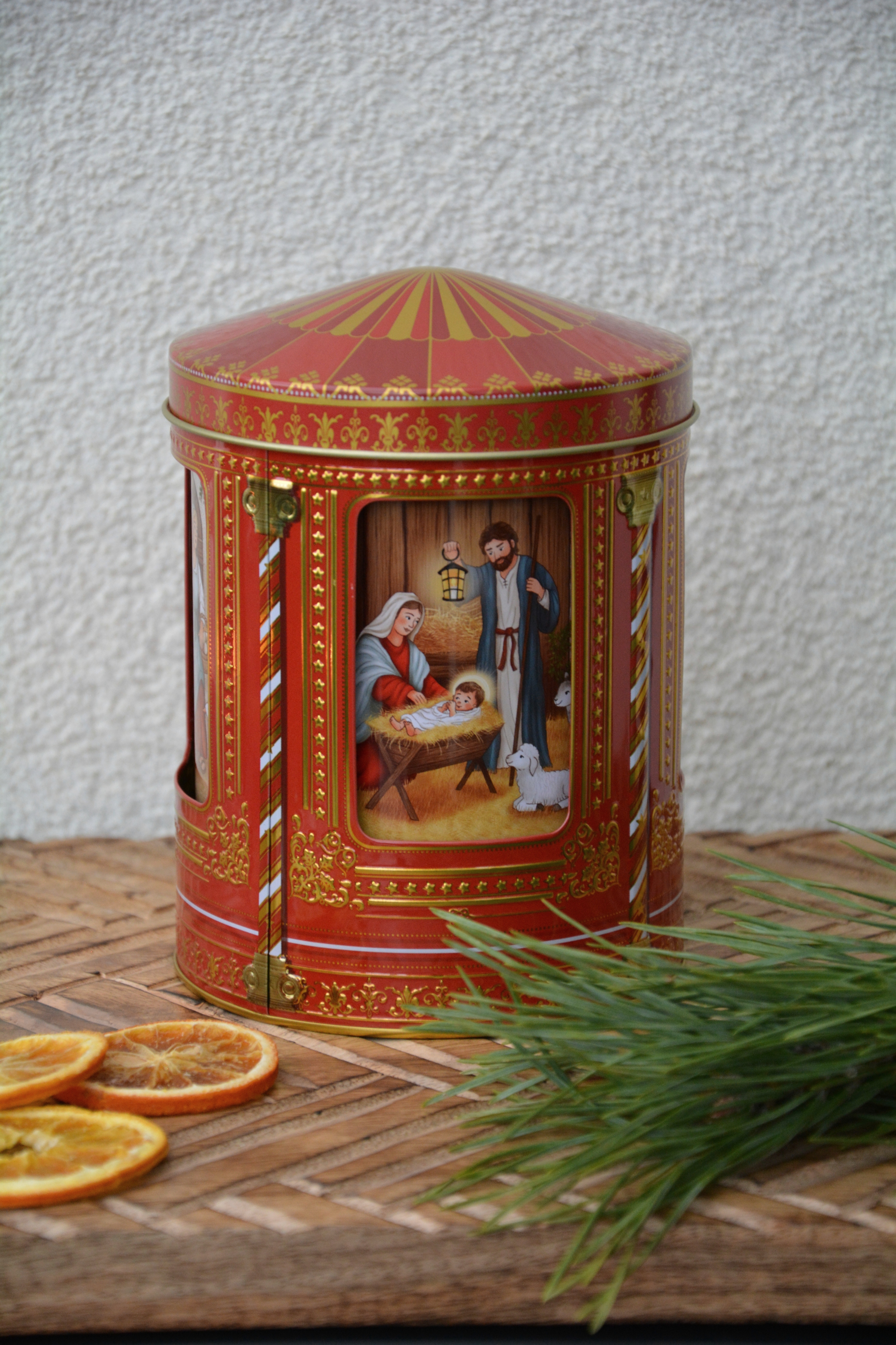 Plåtburk speldosa julkrubba röd 16 cm