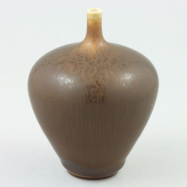 ベルント・フリーベリ  一点もの  焦げ茶のベース  Vase  (9cm)  1973年