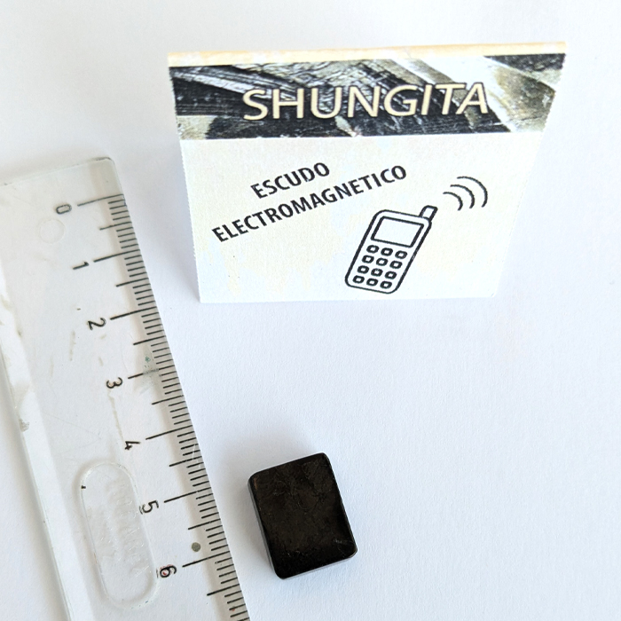 Shungitsten rektangulär - 24 st i en displaybox - 4