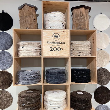 Fårskinnsdyna från Skandilock i Offwhite till kampanjpris