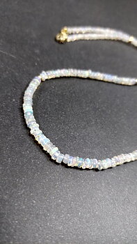Äkta Opal Pärla Halsband, 2mm Pärlor
