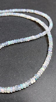 Äkta Opal Pärla Halsband, 3,8mm Pärlor