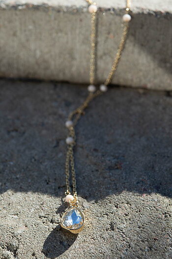 By Jolima - Glam Drop Necklace Gold Long