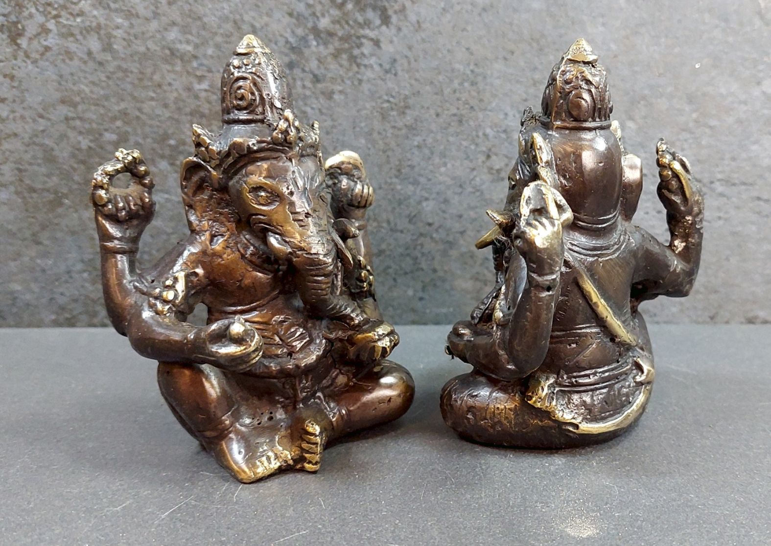 Ganesha  i Putsad Brons, 2-färg  - 9.5cm