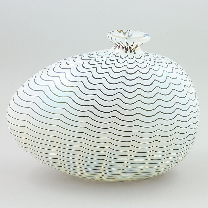 Bertil Vallien (Aphrodite 1985) White/Black Swelling Vase 26 cm