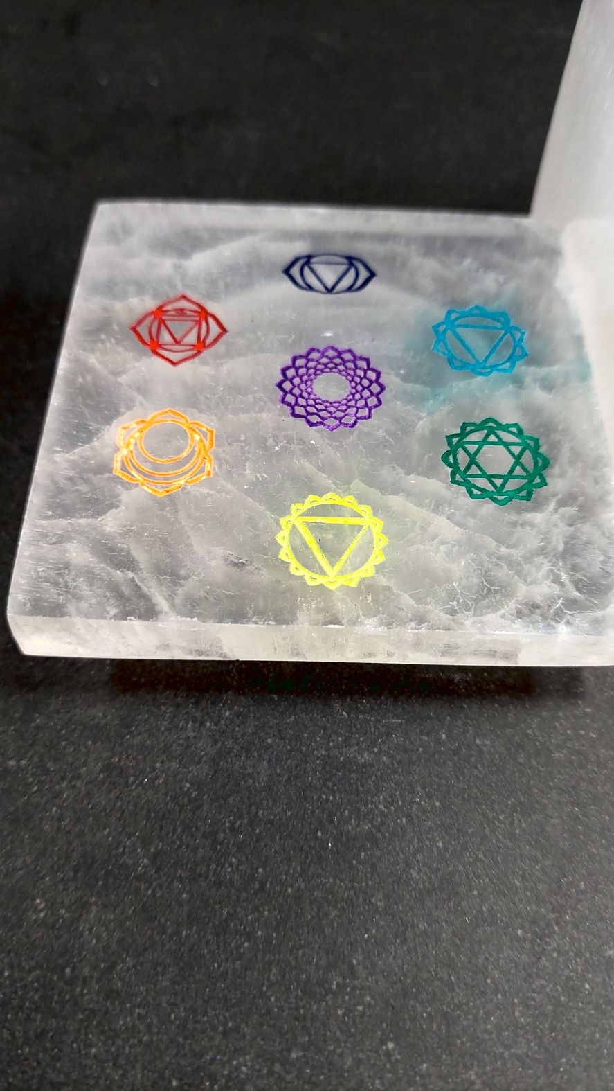 Selenit Ask med Chakra Symboler - 3