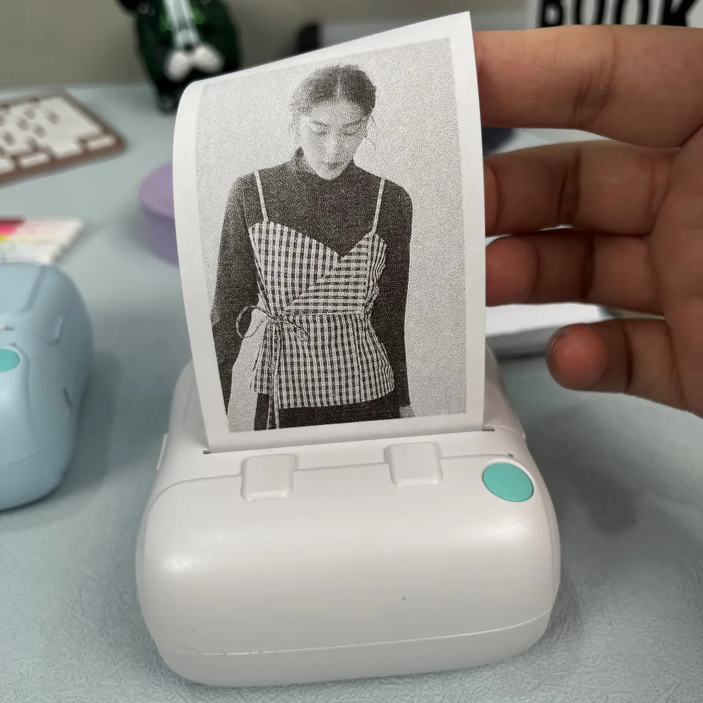 SiGN Miniskrivare Bluetooth 200 dpi Label Printer med en rulle - Vit - 12