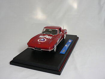 Chevrolet Corvette  1965 (MARVEL CAPTAIN AMERICA)  1:18  Ertl 