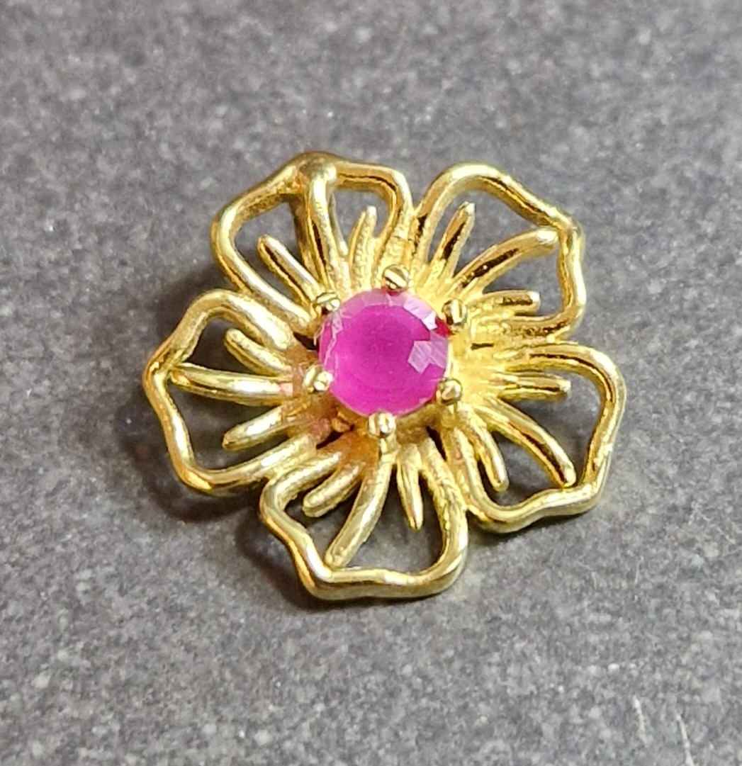 Blomma med sten - Hänge i Guld Vermeil  - 6