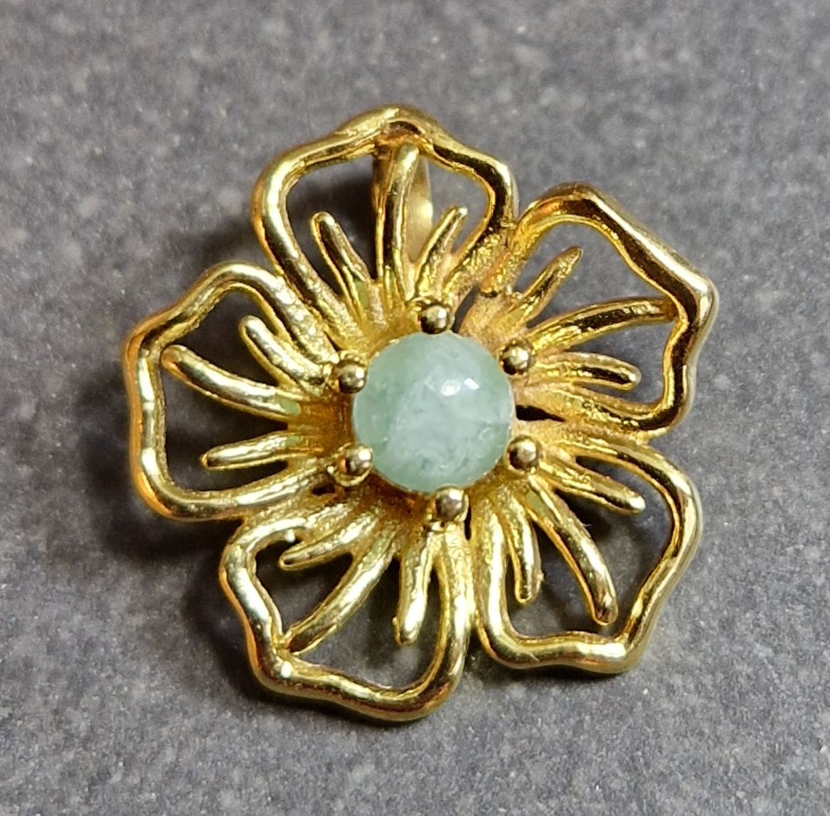 Blomma med sten - Hänge i Guld Vermeil  - 9