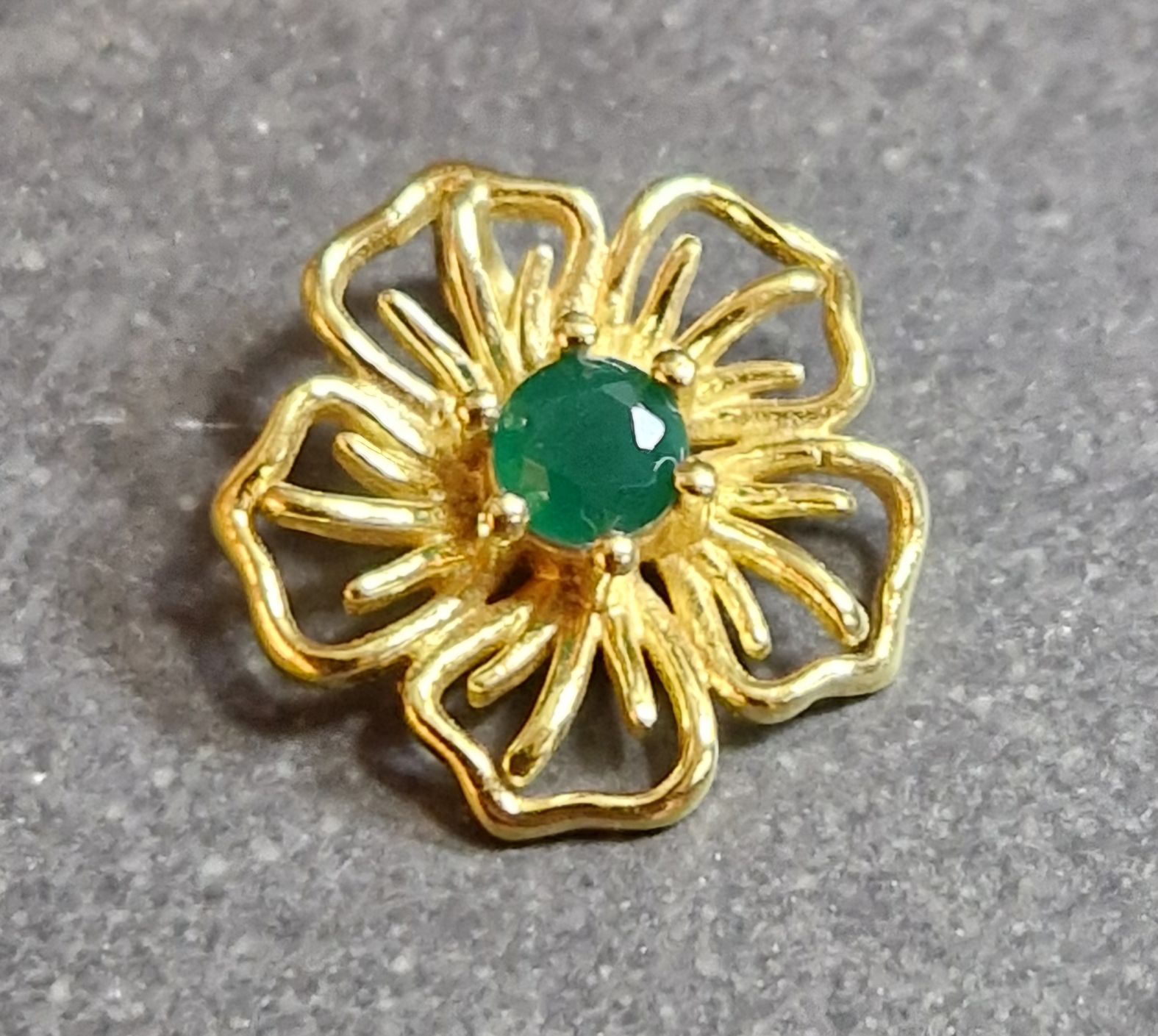 Blomma med sten - Hänge i Guld Vermeil  - 4