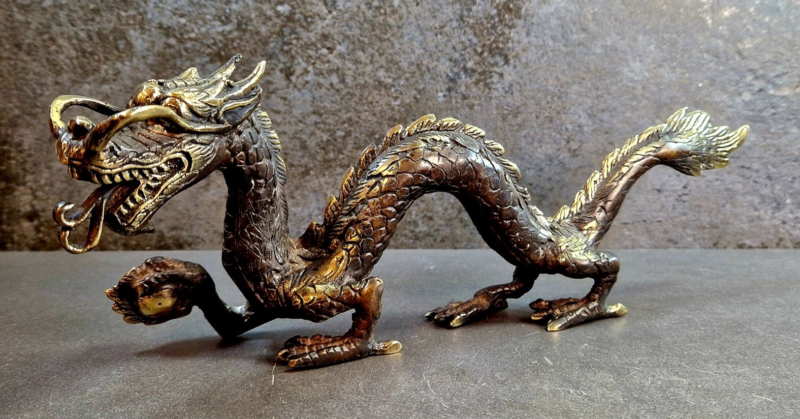 Bronstaty Drake från Java, Indonesia  - 29cm - 2