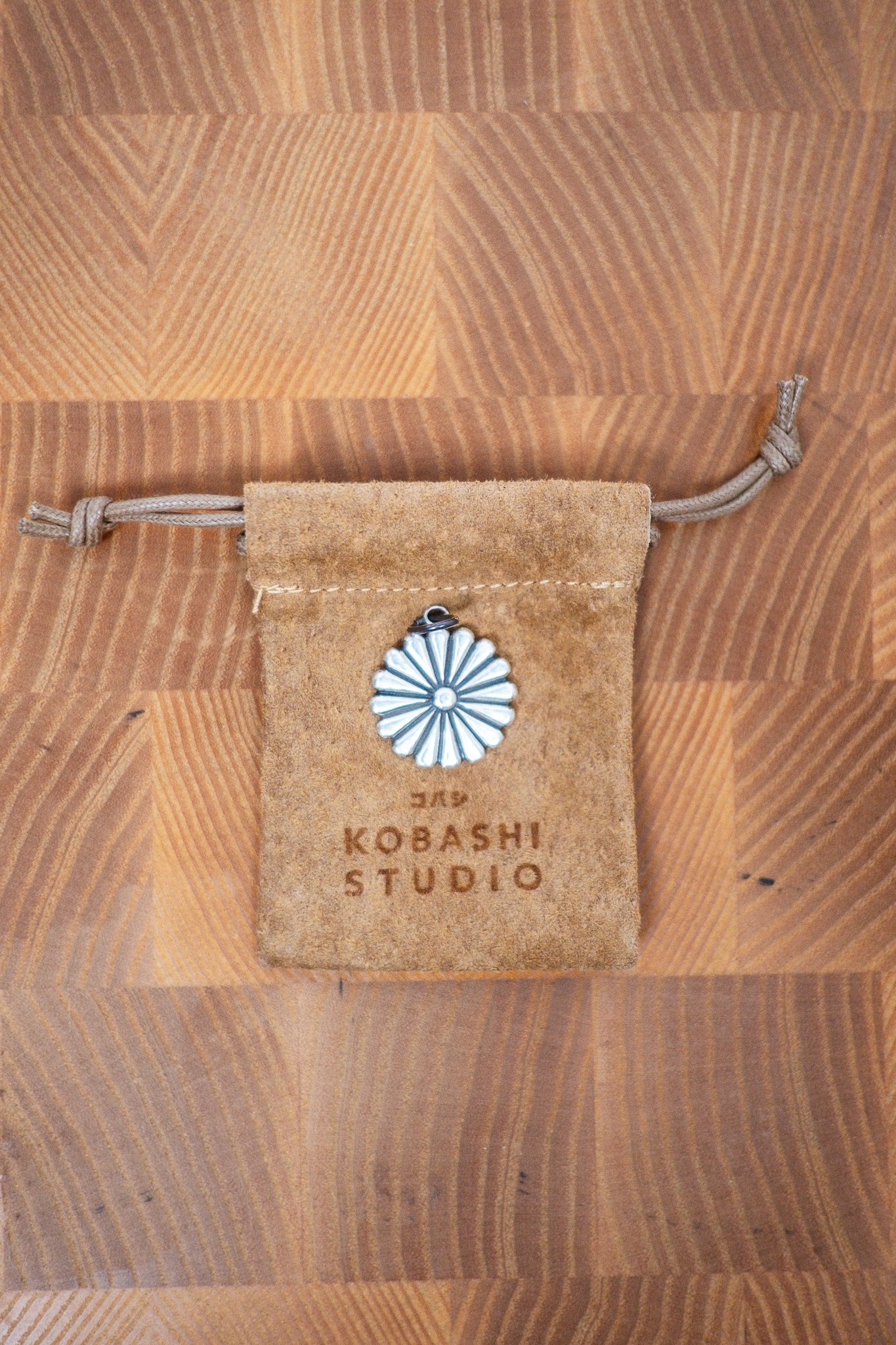 Kobashi Studio - Kikumon Charm Large Silver - 3