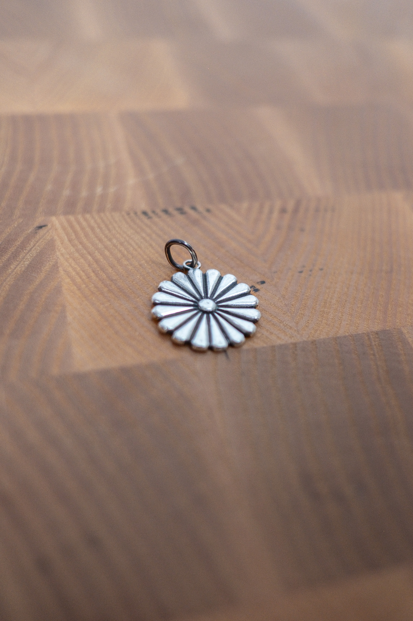 Kobashi Studio - Kikumon Charm Large Silver