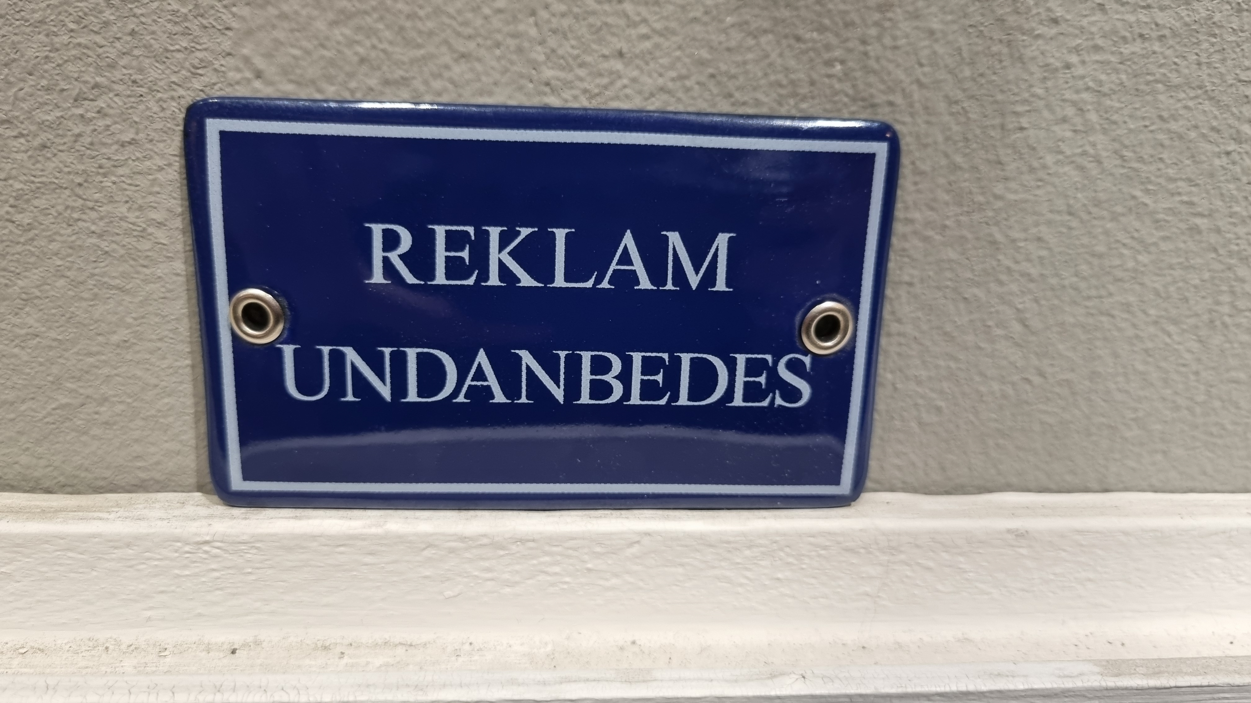 Mainonnan välttäminen