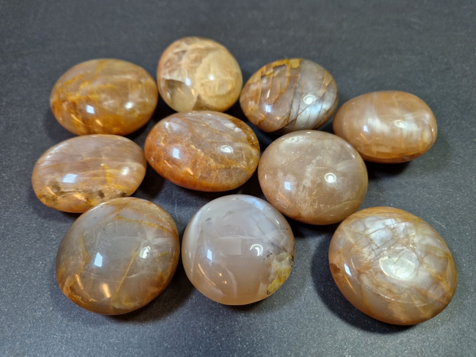 Pebbles "No Worry Stone" - Månsten AA+ kvalitet
